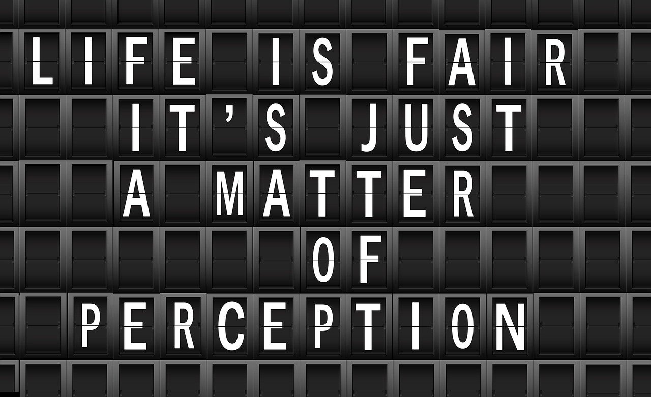 découvrez comment optimiser légalement la rémunération des dirigeants pour attirer et retenir les talents tout en respectant les régulations en vigueur.